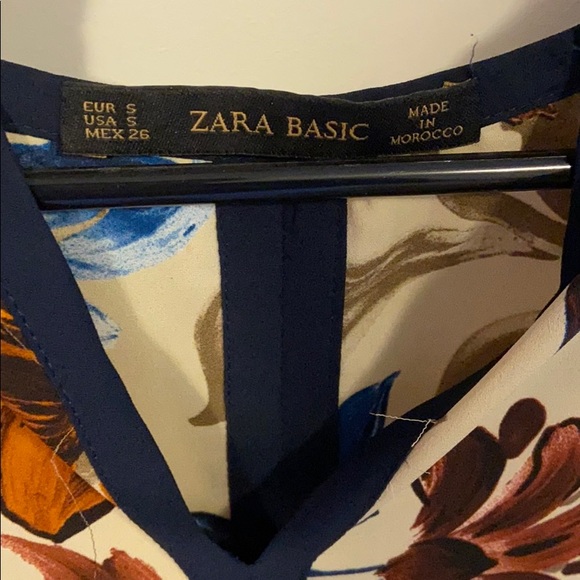 Zara blouse - Picture 2 of 4